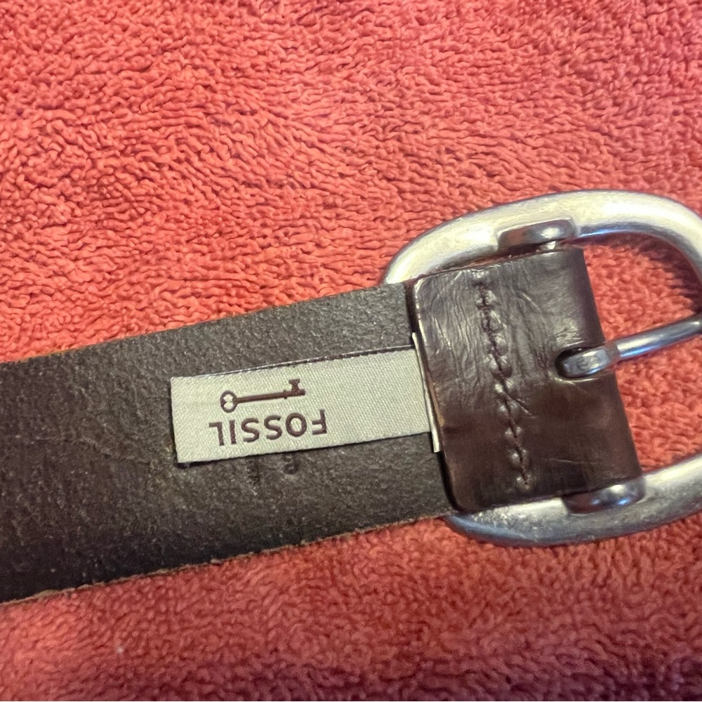 Fossil Dark Brown Men's Belt with Embossed Design - Picture 5 of 7